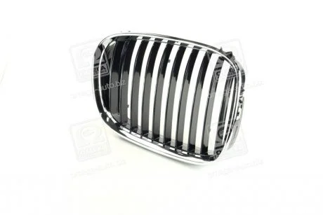 Решетка в капоте пра. BMW 5 E39 (выр-во) TEMPEST 014 0089 914
