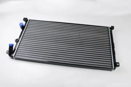 Радиатор воды, 1.9-2.2dCi, 2.5-2.8DTİ, 1.9-2.5CDI, (-A/C), (730x414x26), 98- THERMOTEC D7R011TT