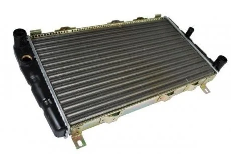 Радиатор THERMOTEC D7S001TT