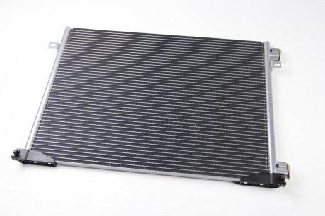 Радиатор кондиционера, 2.0-2.5CDTi/dCi 06- THERMOTEC KTT110228