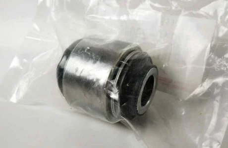 Сайлентблок заднего поперечного рычага (в цапфе) TOYOTA 42210-20010