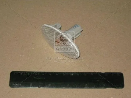 Указ. пов. на крыле лев.=пра. бел. SUZUKI SWIFT 05- TYC 18-A303-00-2B