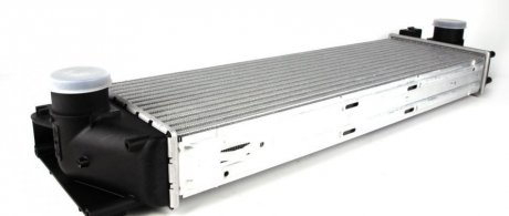 Радиатор интеркулера MB Sprinter 06- 2.2-3.0 CDI Valeo 817994