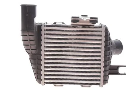 Інтеркулер Valeo 818349