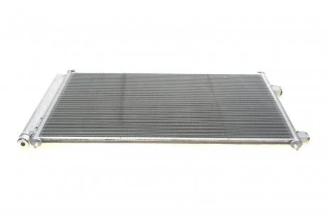 Конденсор кондиционера RAV4 ALL 06- Van Wezel 53005410