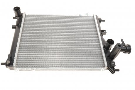 Радиатор охлождения HYUNDAI GETZ (TB) (02-) 1.1-1.6i MT Van Wezel 82002099 (фото 1)